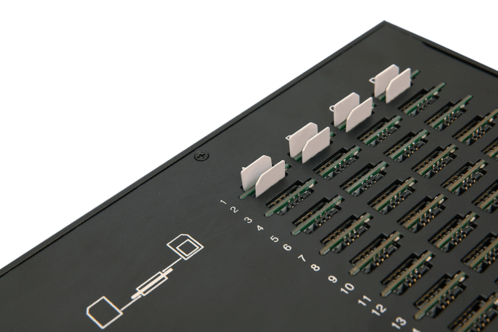 Чёрный GoIP 32-X4-4G/LTE на 128 SIM-карт